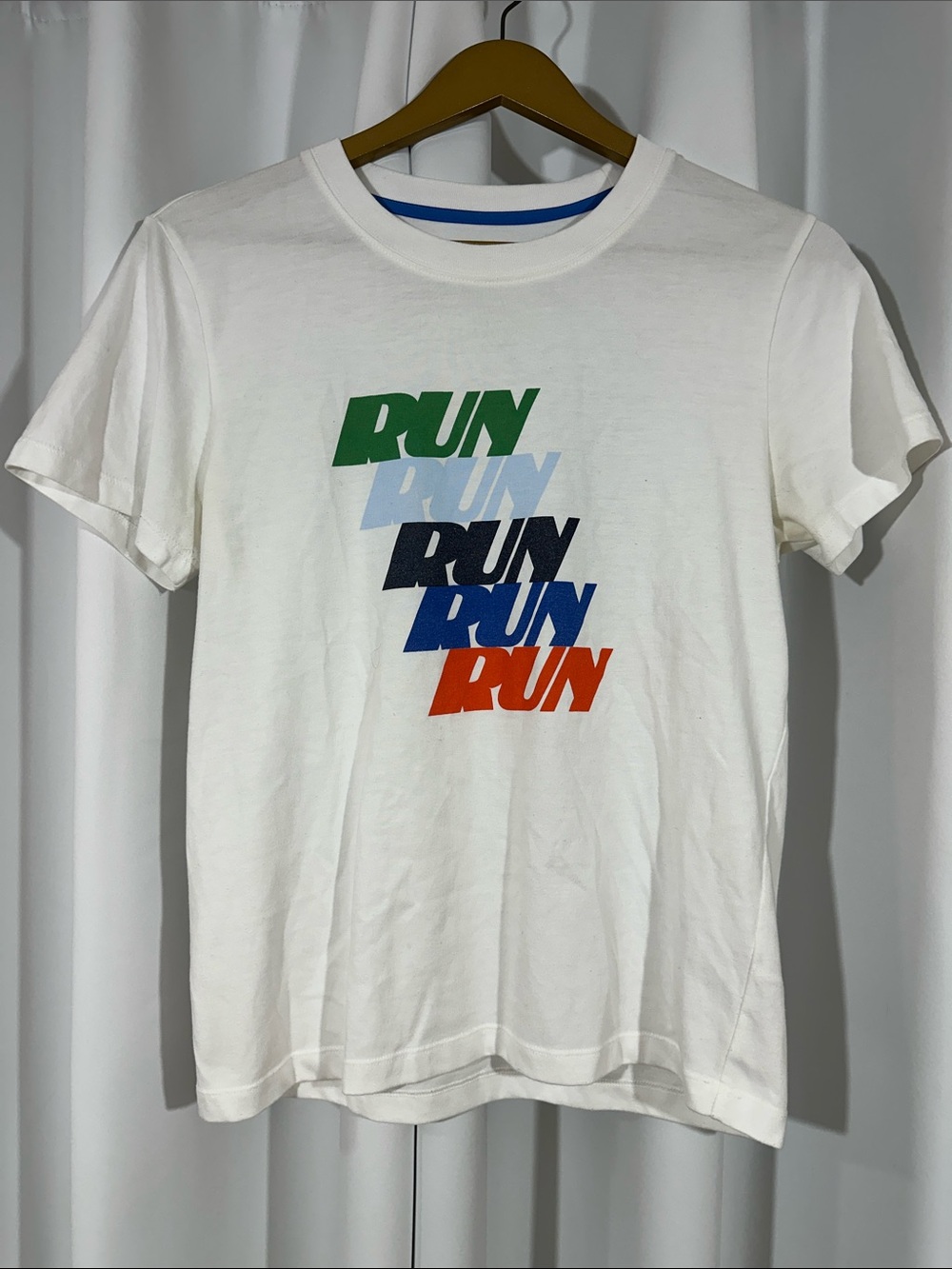 Tory Sport Women's Medium Run Graphic Tee White Athletic Shirt